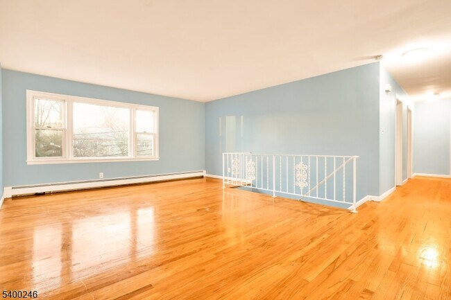 Building Photo - 726 Gates Terrace