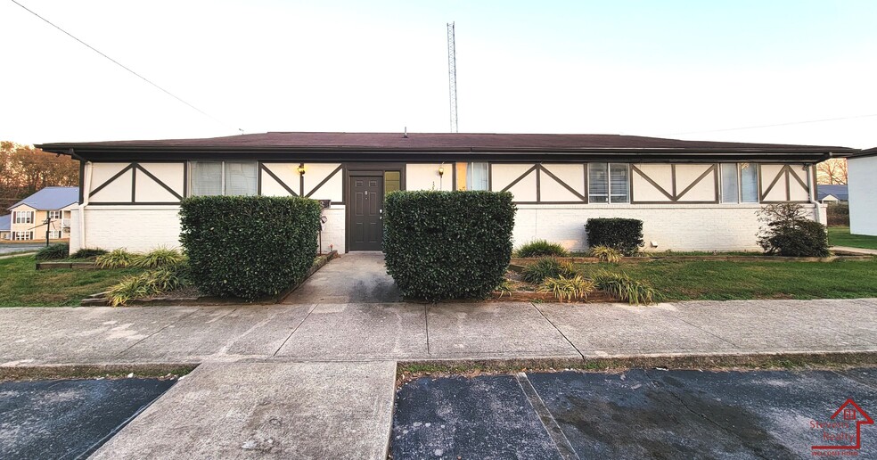 Primary Photo - 235 Vinewood Rd
