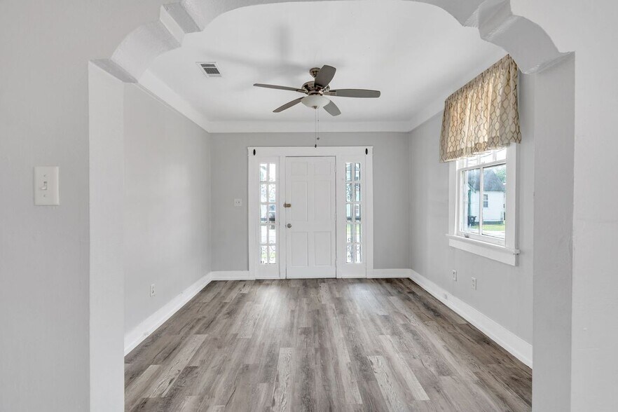 Building Photo - 1720 Independence St