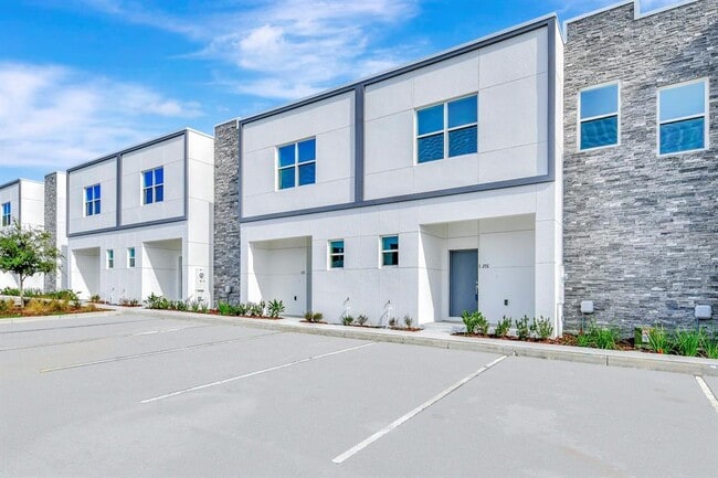 Primary Photo - 372 Famagusta Dr