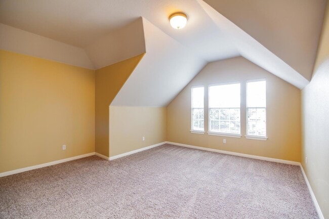 Building Photo - 2412 Arbor Dr