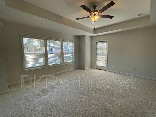 Building Photo - 1809 Parkades Path