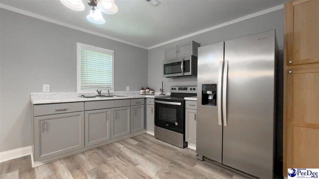 Building Photo - 321 S Park Ave