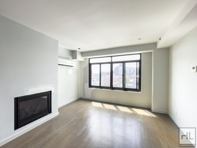 Building Photo - Bushwick Avenue / Expansive Spacious 2 Bed...