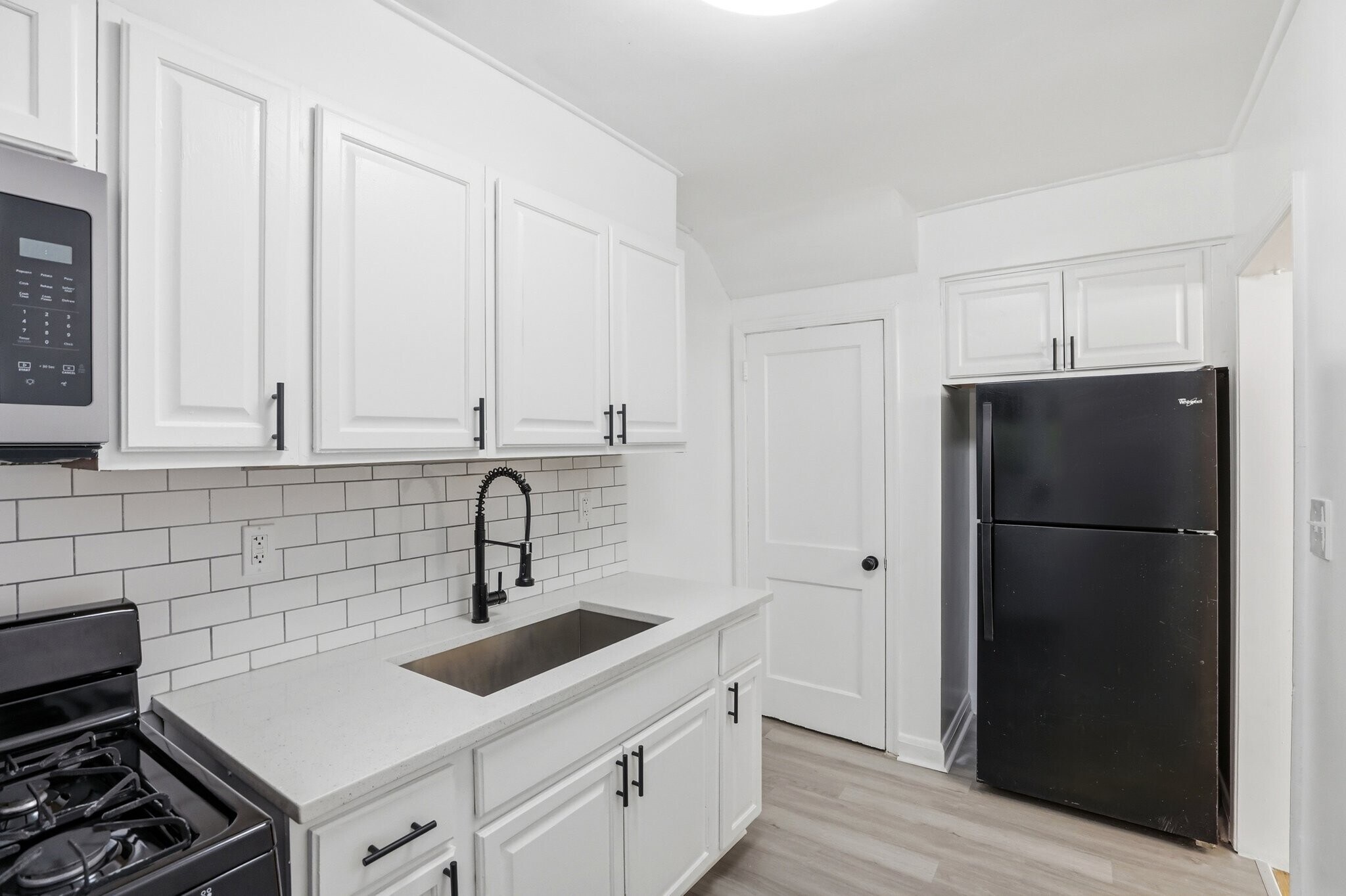 Building Photo - 318 Grovethorn Rd