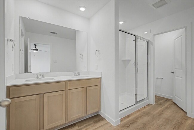 Building Photo - 2629 McHenry Lndg Ln