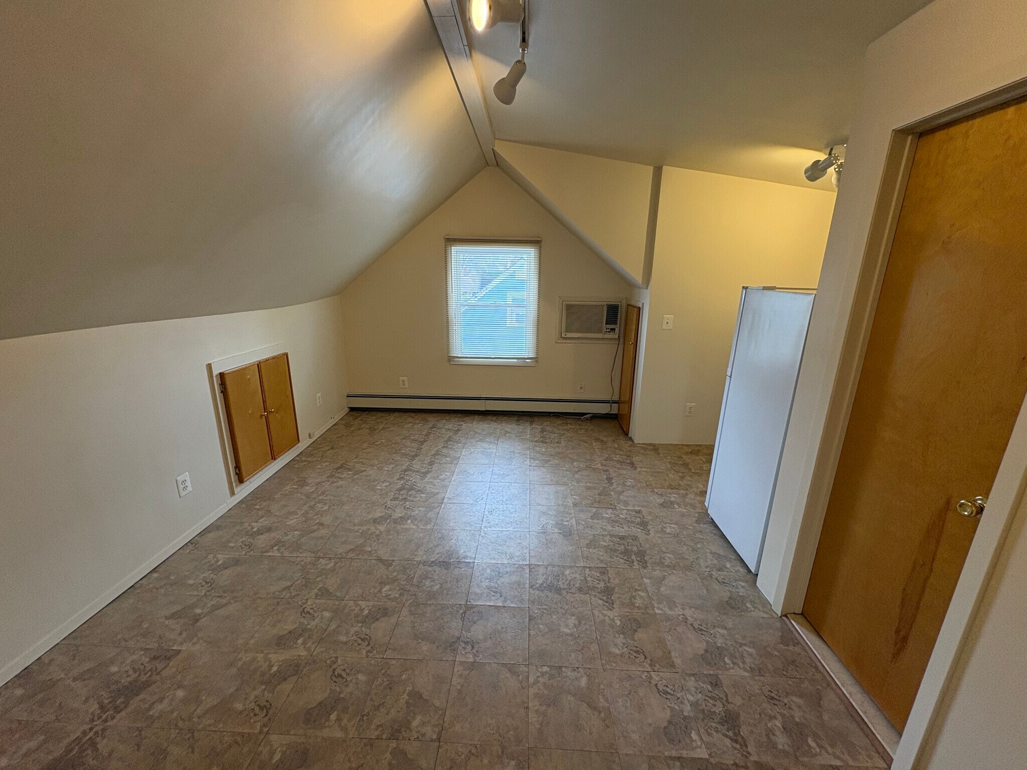 Building Photo - 54 Francine Ave