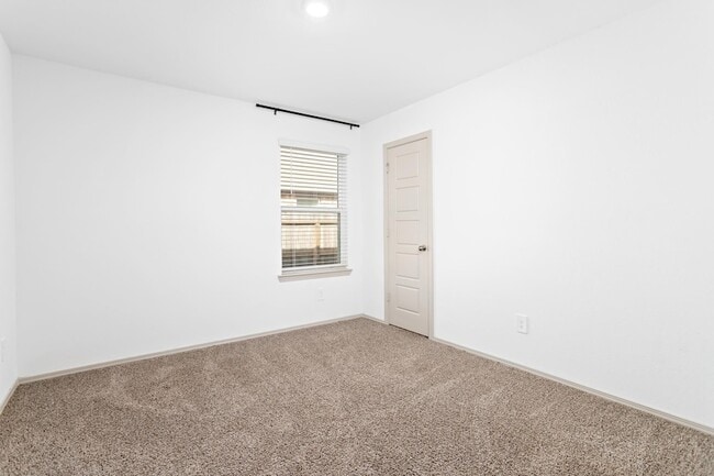 Building Photo - 6715 Riplee St