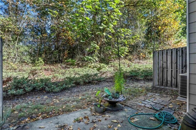 Building Photo - 526 Tufton Tr