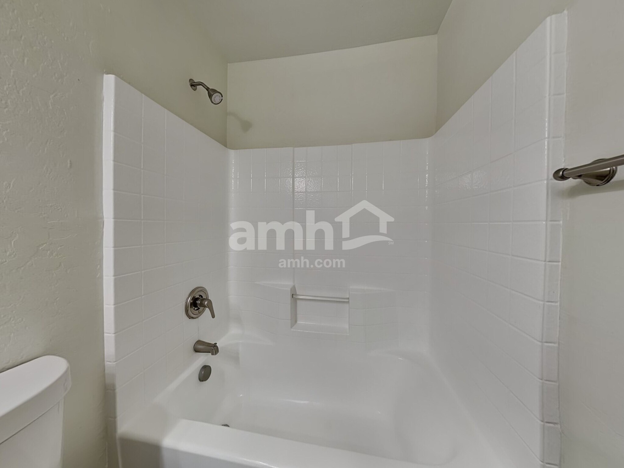 Building Photo - 22972 W Gardenia Dr