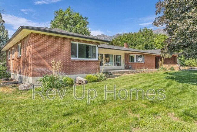 Building Photo - 309 E 200 S