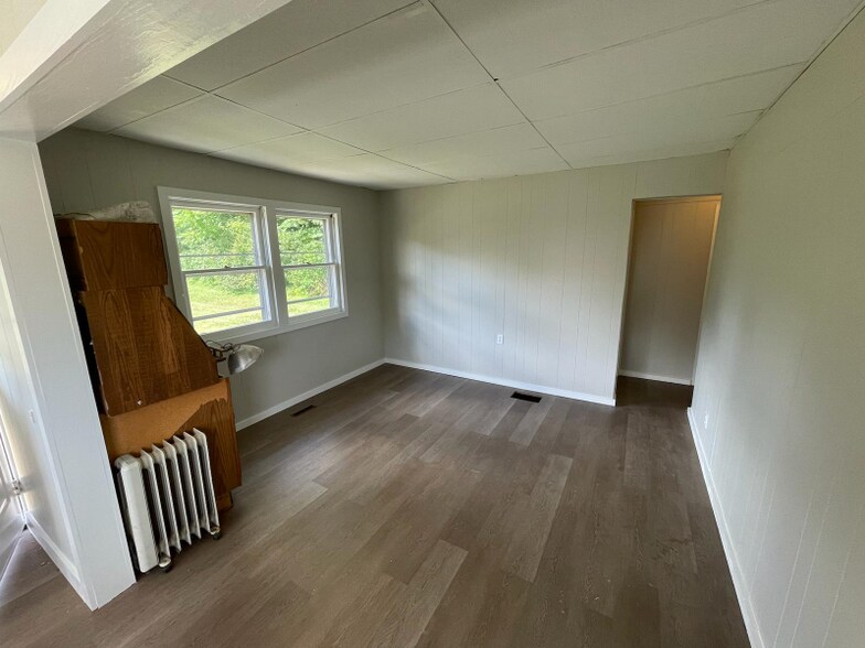 Building Photo - 8 Heer Dr