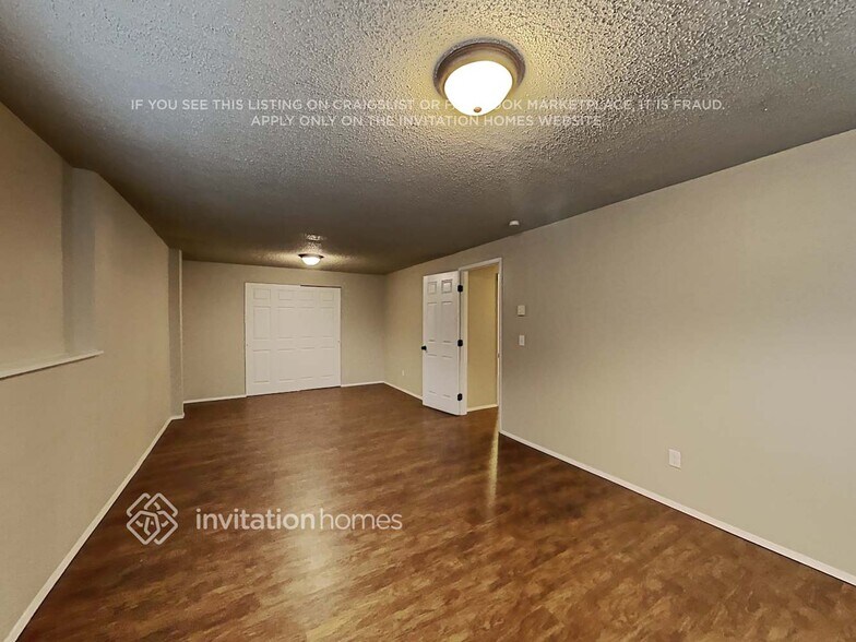 Building Photo - 5149 Bristonwood Dr W