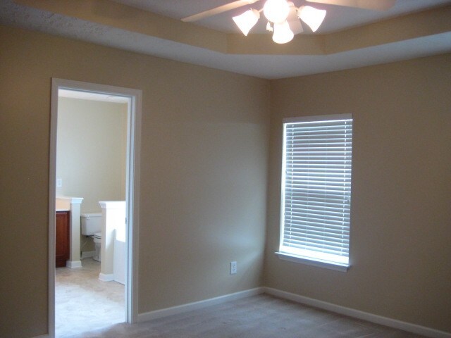 Building Photo - 4003 Strata Dr
