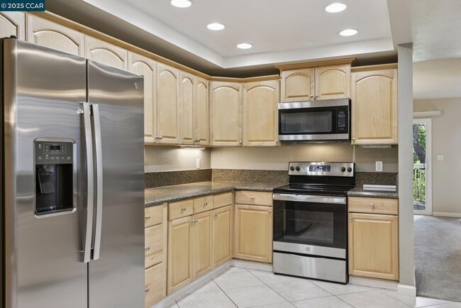 Building Photo - 1035 Alta Mesa Dr