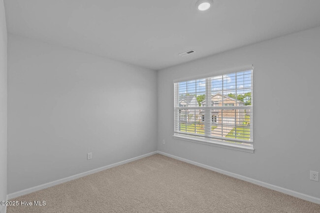 Building Photo - 200 Walton Dr