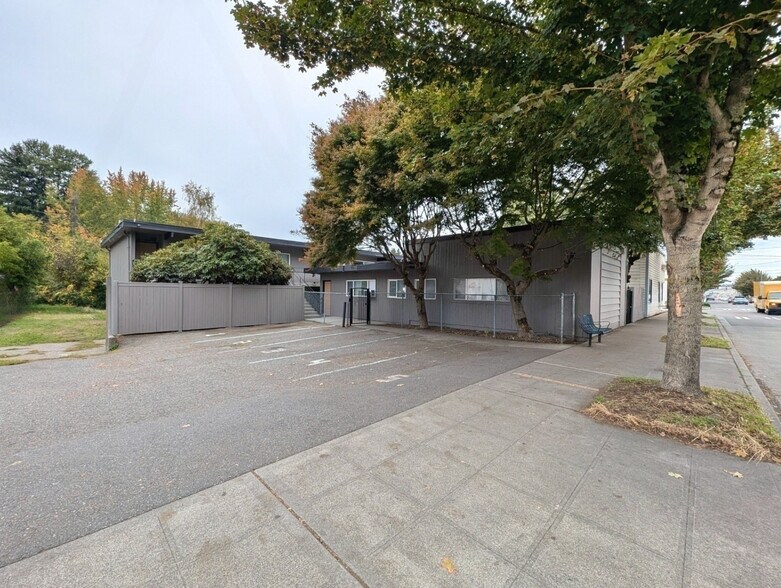 Building Photo - 8805 14TH AVE S APT 6