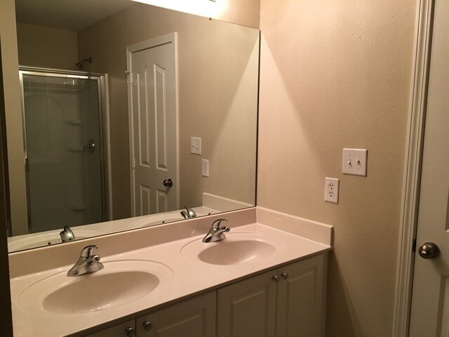 Building Photo - 13827 Allison Forest Trl