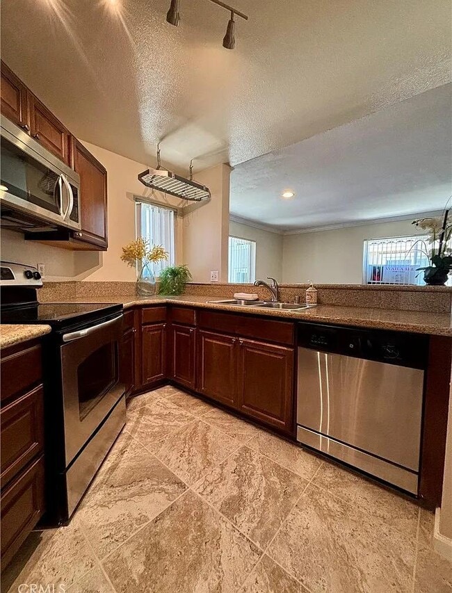 Building Photo - 7405 Charmant Dr