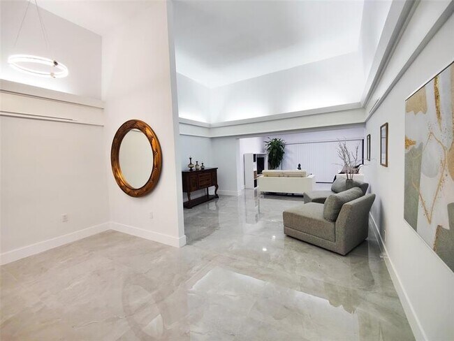 Building Photo - 5109 Banyan Ln