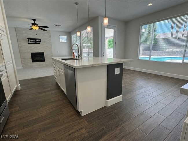 Building Photo - 2385 Quintet Ave