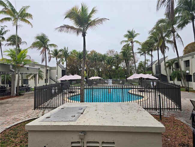 Building Photo - 7925 SW 104th St