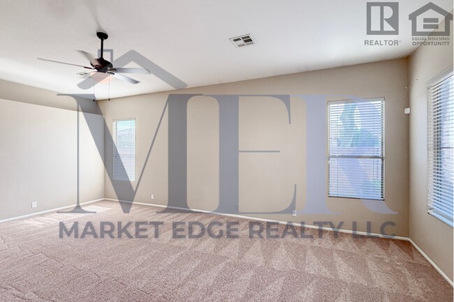 Building Photo - 3Bed/2Bath Home w/3 Car Gar at 59th Ave/Un...