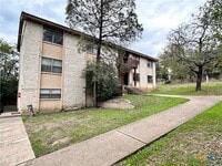 Building Photo - 906 N LBJ Dr
