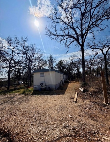 Building Photo - 109 Seminole Dr