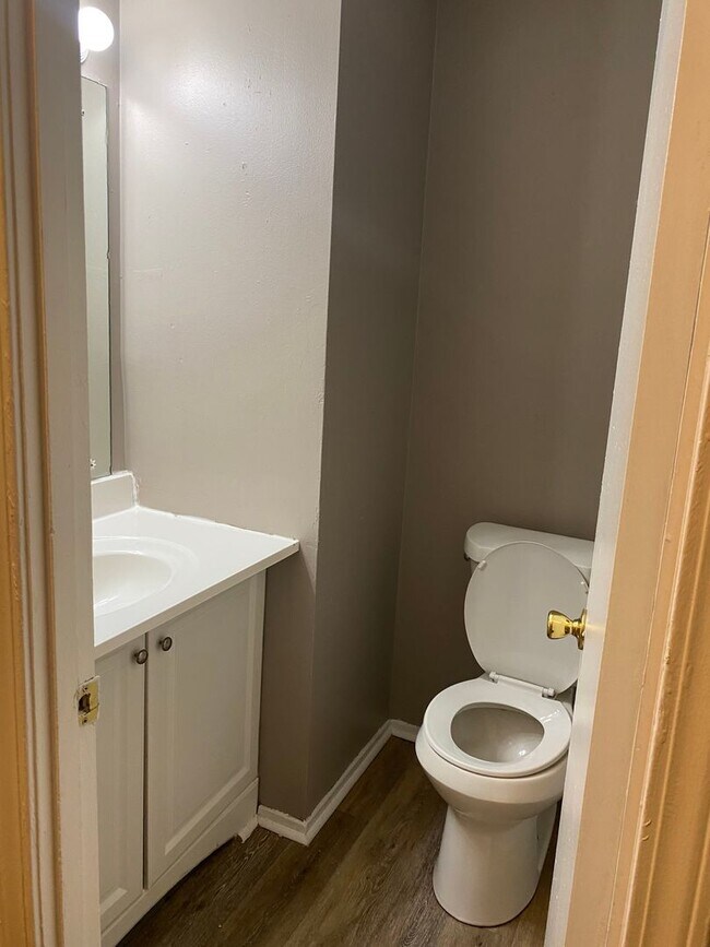 Building Photo - COMING SOON!! Spacious 3-Bedroom, 2-Bath H...