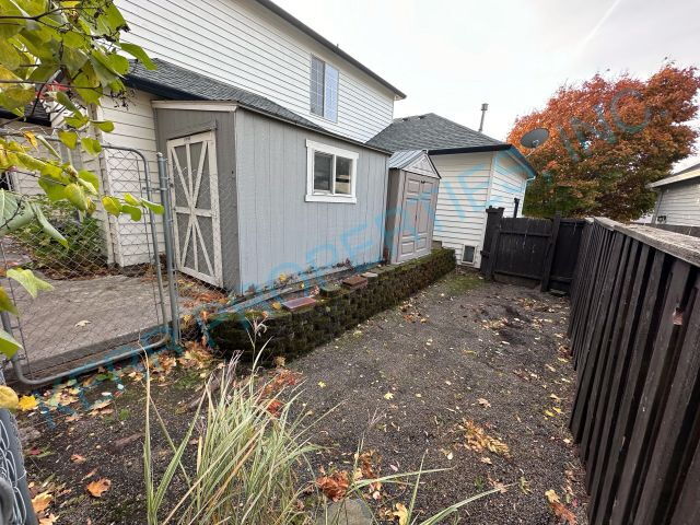 Building Photo - 4287 NE 1st St