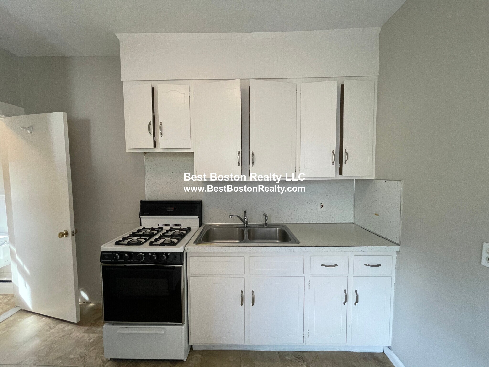 Building Photo - 7 Elmer St