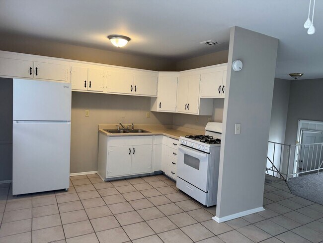 Building Photo - 3 Bedroom Single Family Home in Gahanna