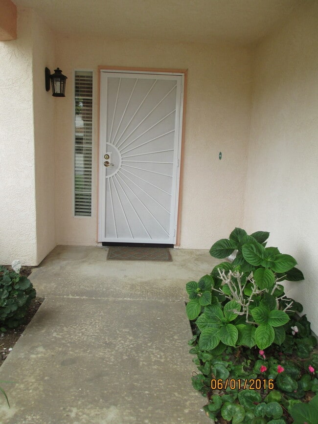Building Photo - Single Story Rio Vista Home