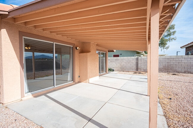 Building Photo - 2247 Heavenly View Dr