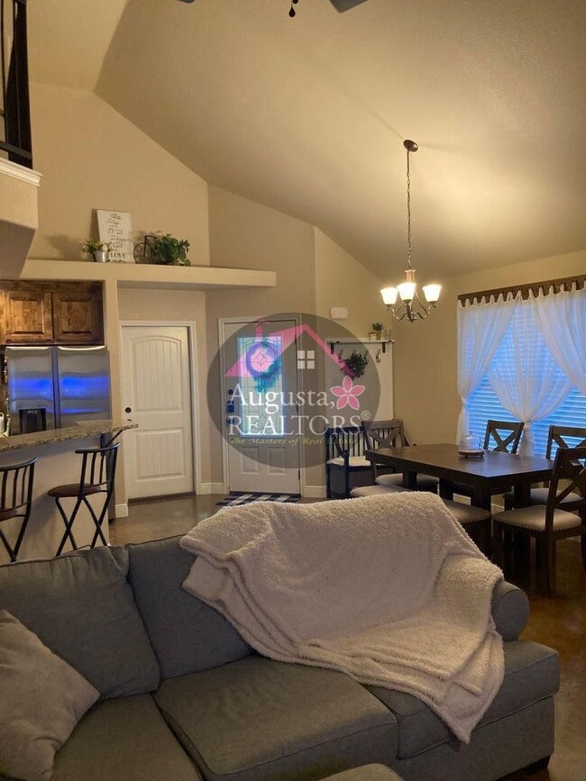 Building Photo - Beautiful Duplex in Tuscola!