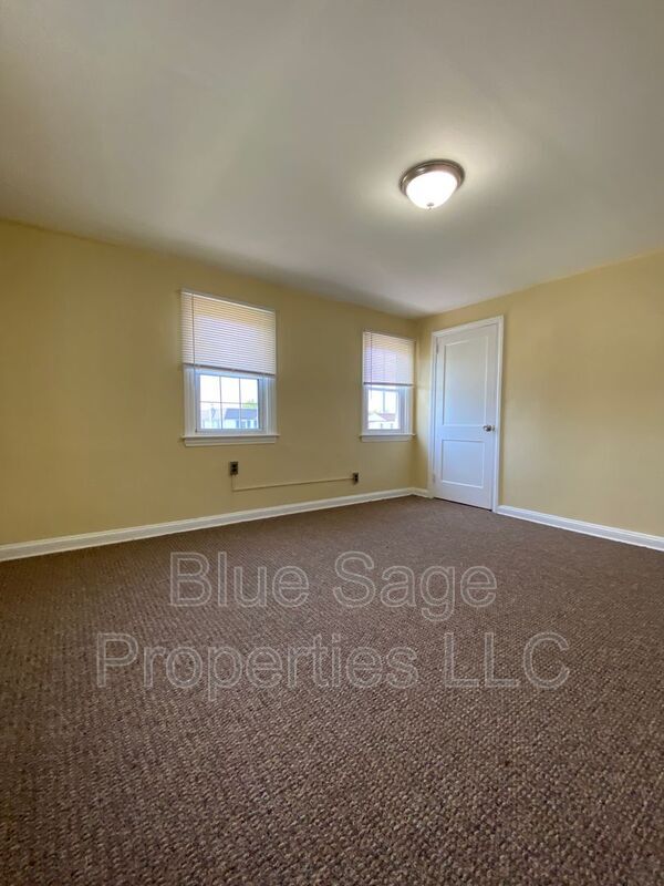 Building Photo - 57 Foster Ave