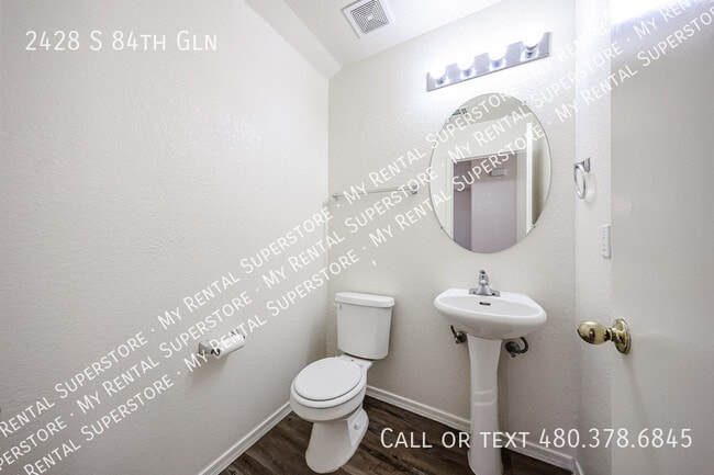 Building Photo - 2428 S 84th Gln