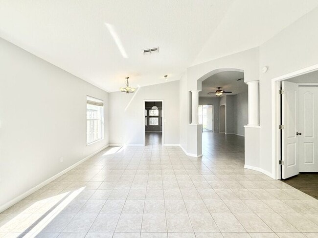 Building Photo - 4768 Ridgemoor Cir