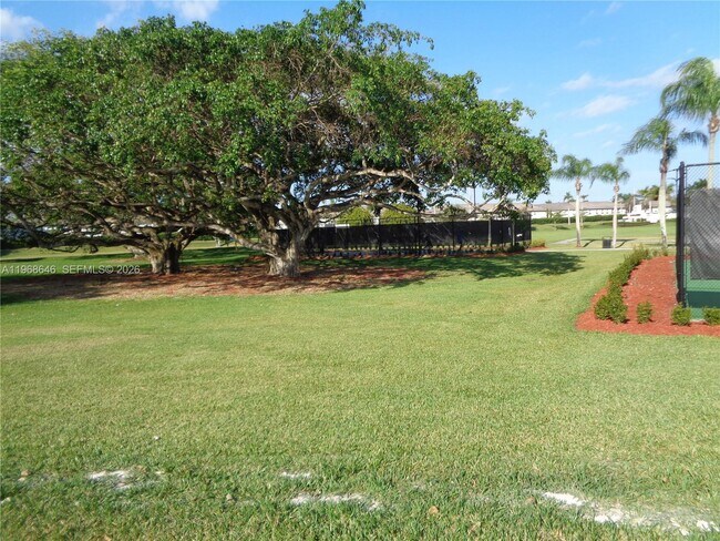 Building Photo - 2060 SE 14th St