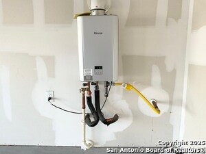 Building Photo - 4446 Glades Wy