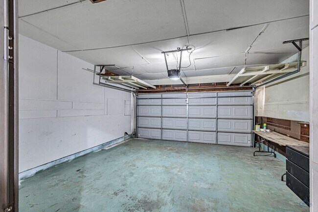 Building Photo - 1311 E 52nd St