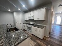 Building Photo - 5504 Jarvis St