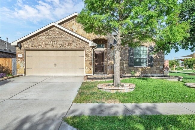 Building Photo - 300 Briar Park Dr