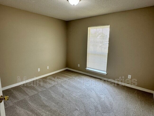 Building Photo - 7170 Rampart Way