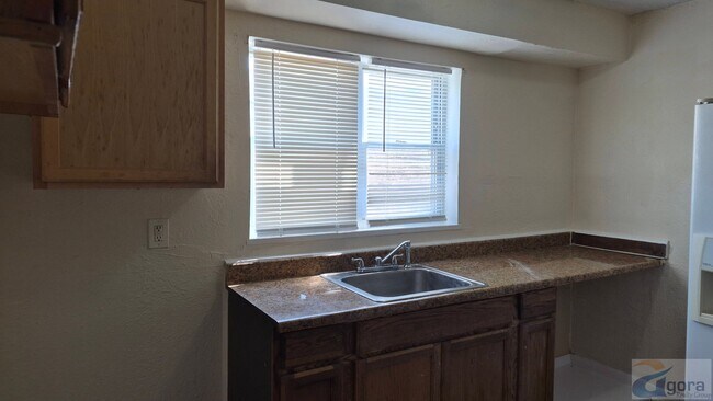 Building Photo - 152 Santa Clara Ave