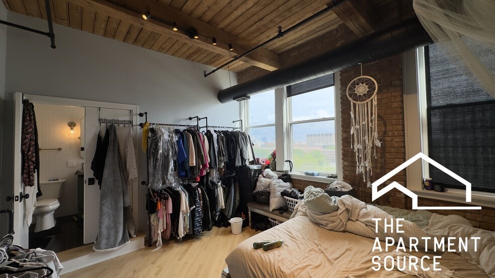 Building Photo - 411 S Sangamon St