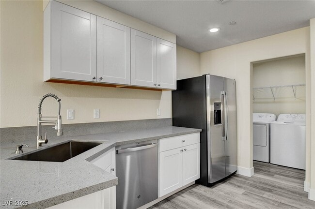 Building Photo - 8824 Cornwall Glen Ave