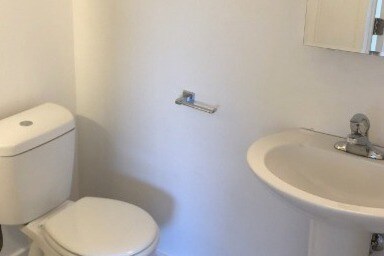 1st Floor Bathroom - 3305 Green Ln