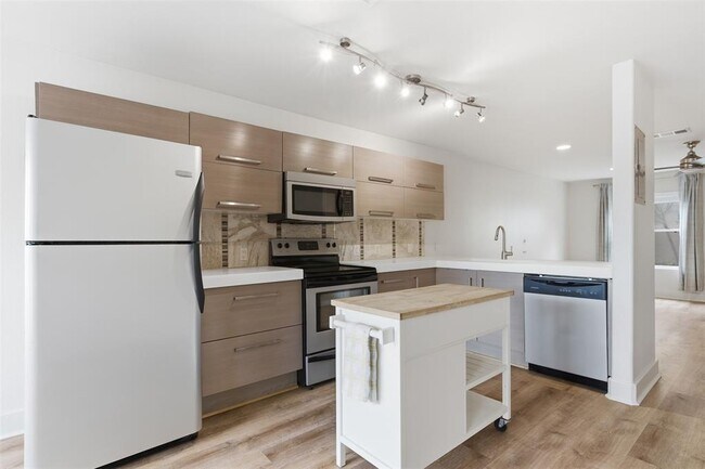 Building Photo - 1101 Grove Blvd